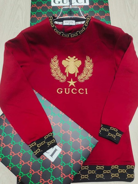 sweat shirt