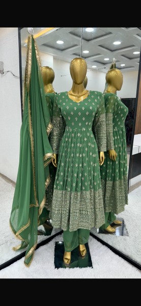 Anarkoli suit
