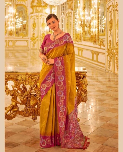 Banarashi silk saree with Blouse Piece