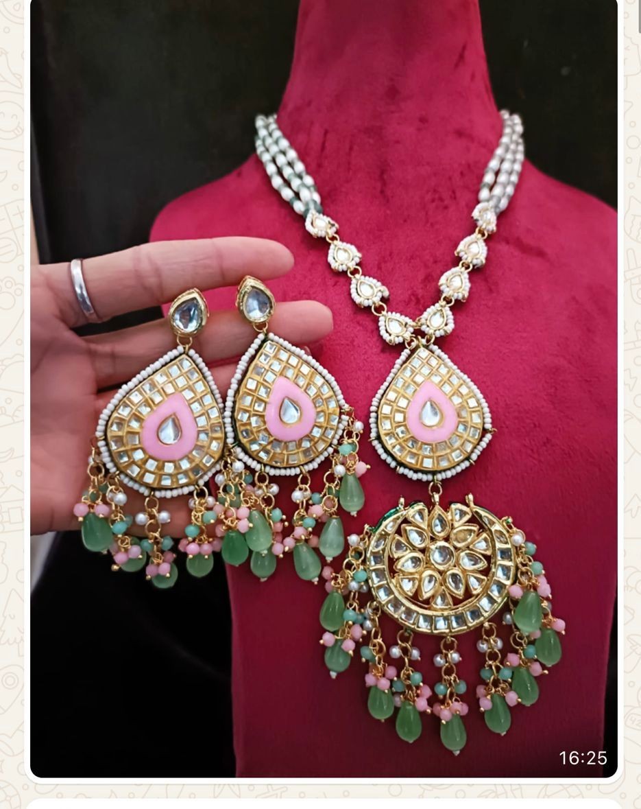Necklace Set