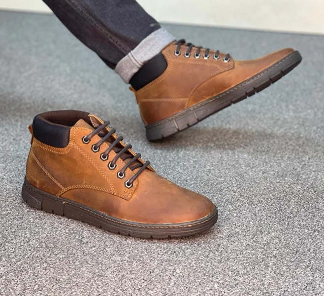 laceup Leather boot brown