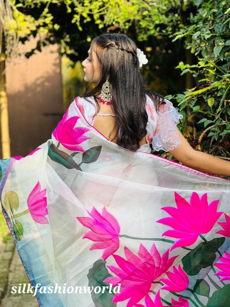 Premium Quality Rajshahi Muslin Silk Hand Paint Saree  With Attached Unstitched Blouse Piece